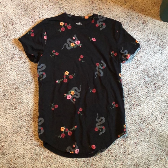 hollister snake shirt